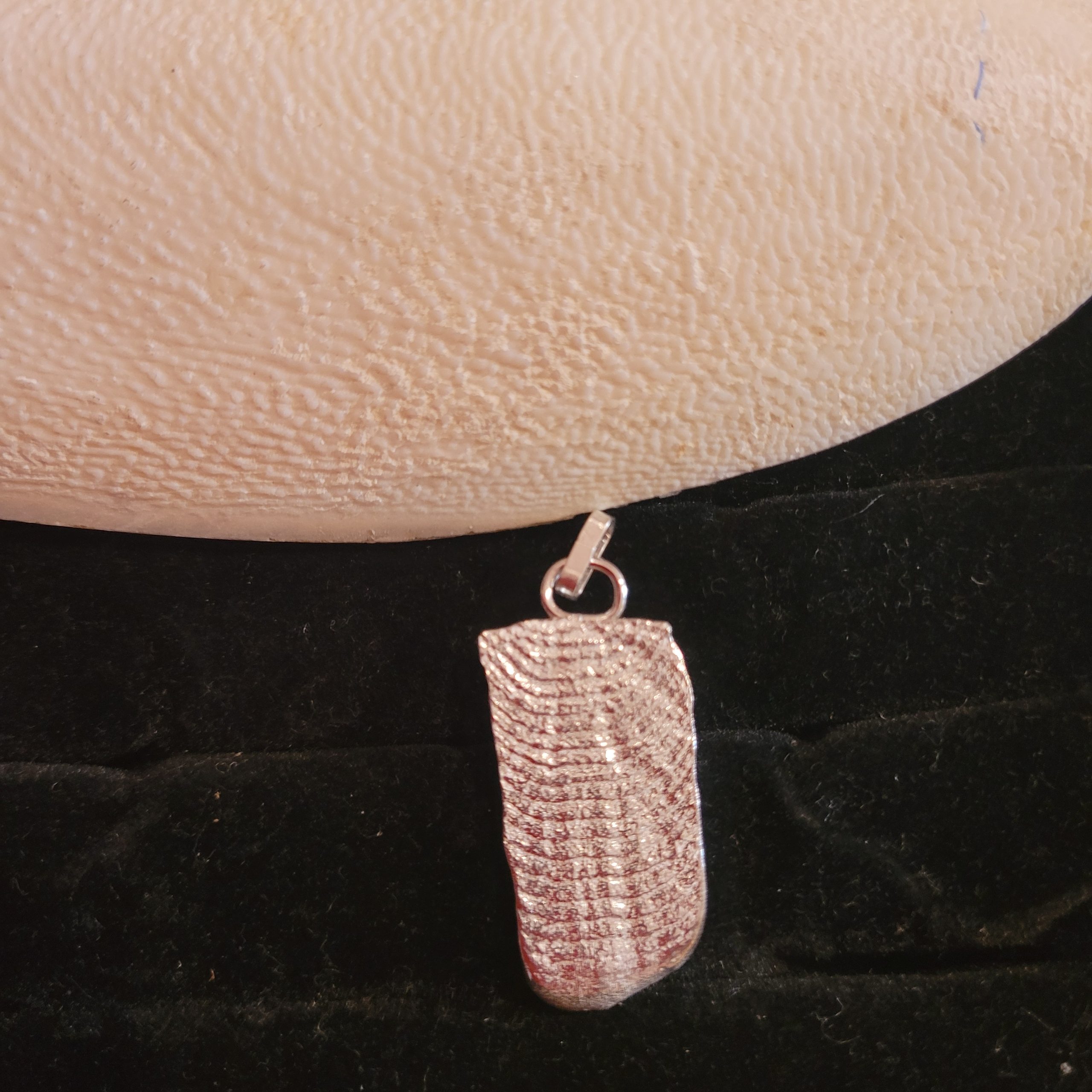 3 in sepia gegoten hanger in sepia gegoten hanger